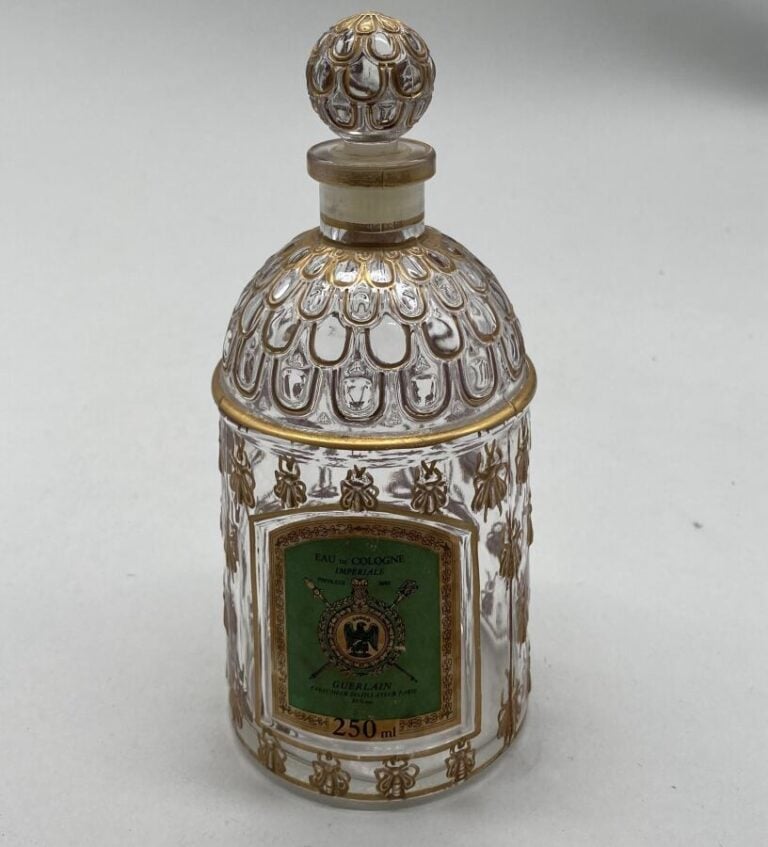 GUERLAIN,, "Eau impériale", portant son étiquette champs Élysées, 1ère version,…