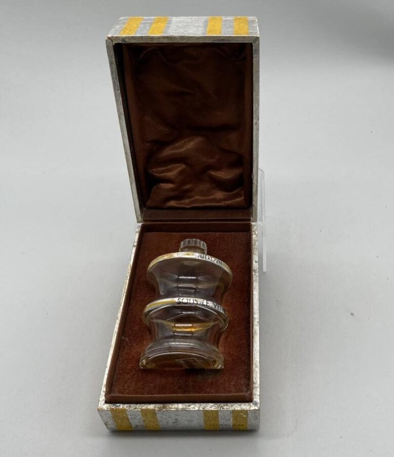 GUERLAIN "Sous le vent", flacon en cristal, Baccarat, bouchon émeri bloqué, fla…