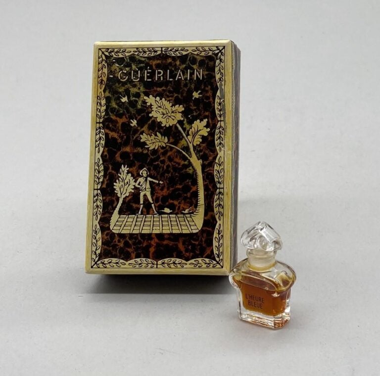 GUERLAIN,pour "L'heure bleue", flacon en miniature, édition récente, version 60…
