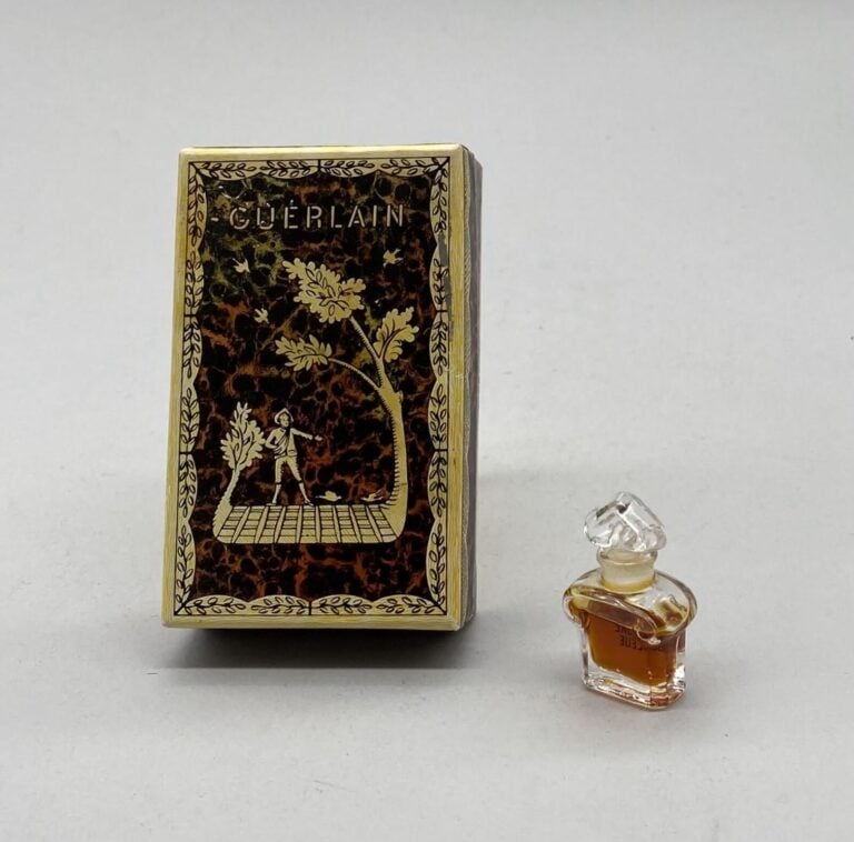 GUERLAIN,pour "L'heure bleue", flacon en miniature, édition récente, version 60…