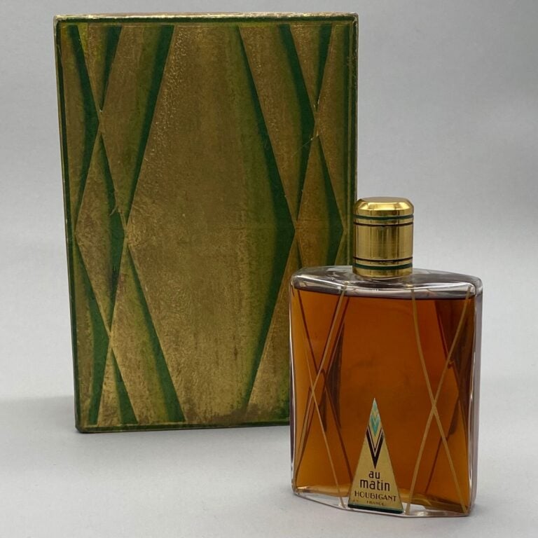 Houbigan, eau matin, flacon dans son coffret à bouchon émeri pour être utilisé…
