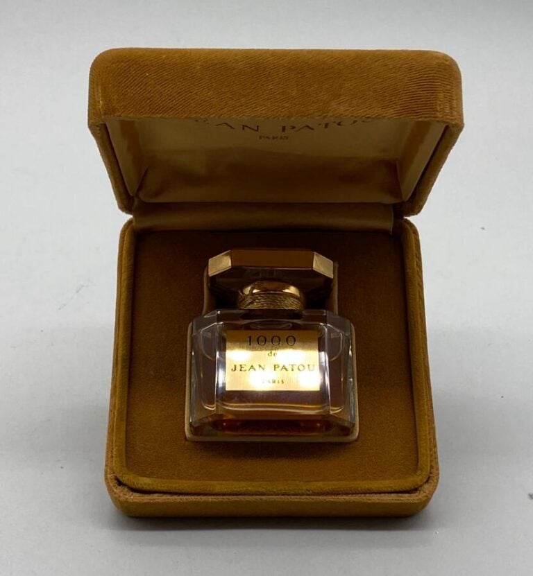Jean PATOU, pour "1000" , dans sa boite luxe n°58, scellé d'origine, bouchon ém…