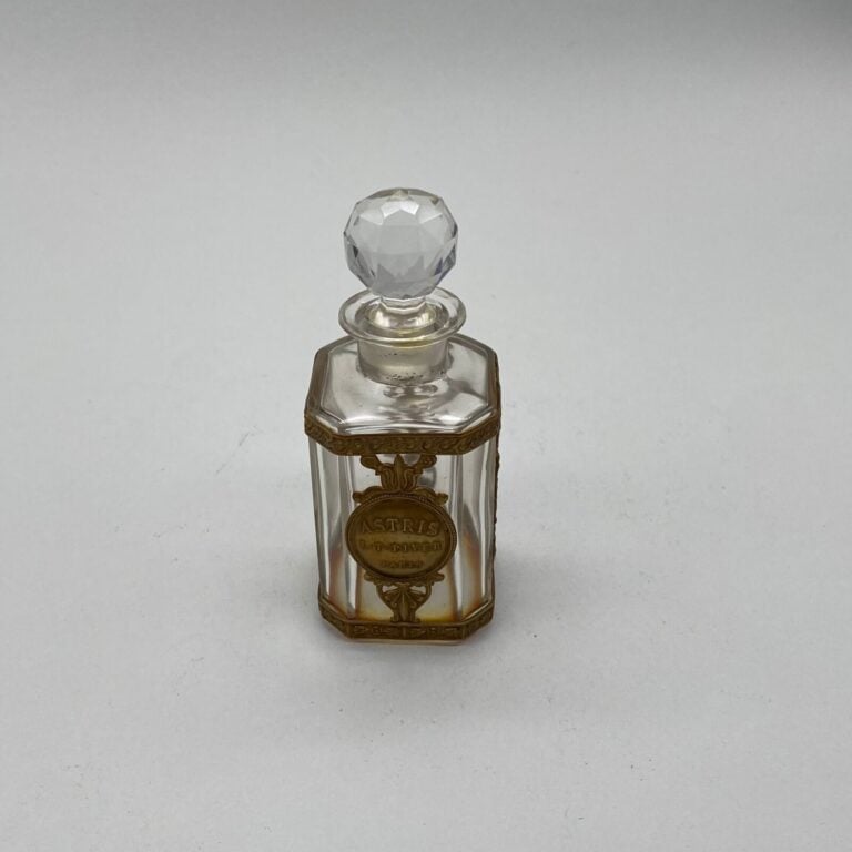 L-T PIVERT, Astris, 1 flacon carafon en baccarat à bouchon émeri, gainé d'une r…