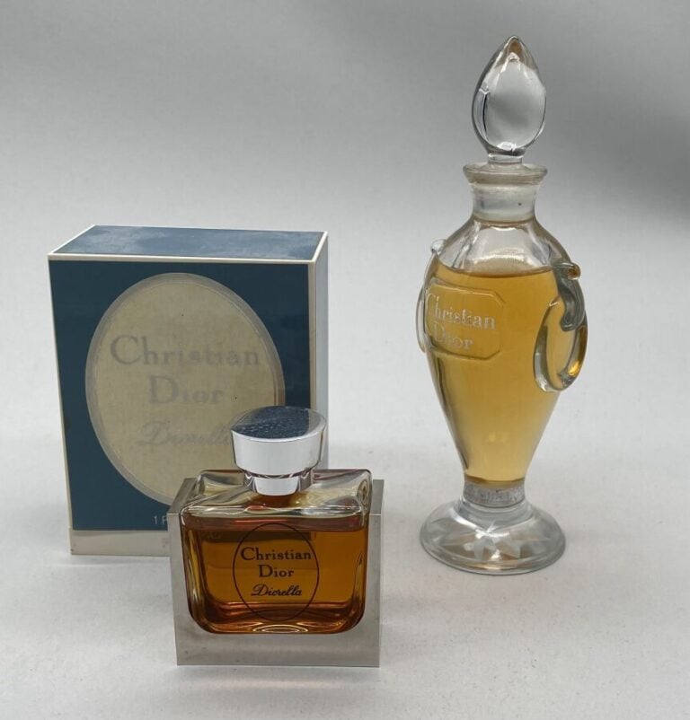 Lot de 2 flacons Christian DIOR : - - "Diorella" dans sa boite d'origine, flaco…