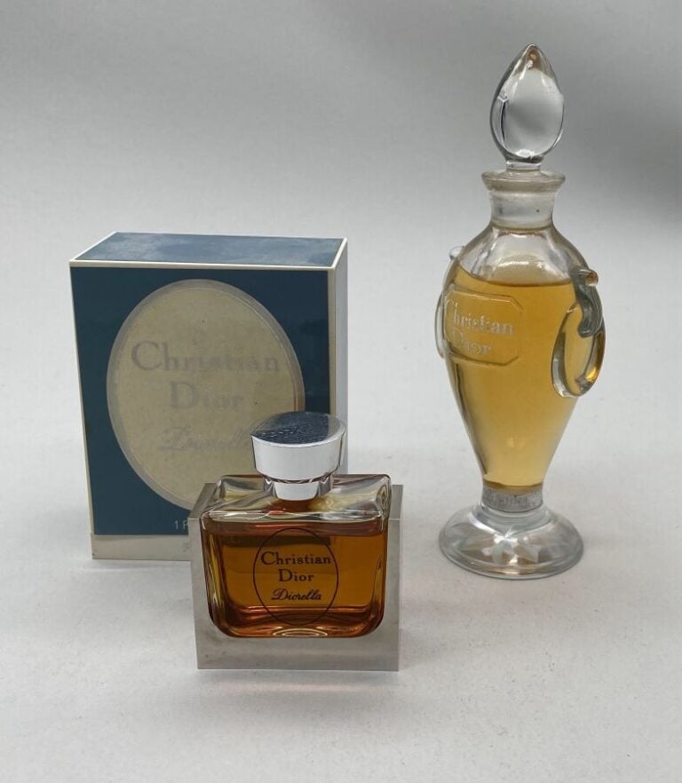 Lot de 2 flacons Christian DIOR : - - "Diorella" dans sa boite d'origine, flaco…