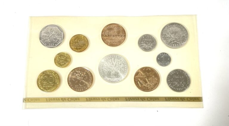 Lot de Monnaies de Paris - - MONNAIE DE PARIS - Coffret "Série en Euros de pièc…