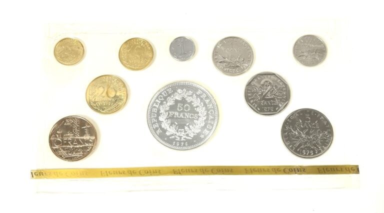 Lot de Monnaies de Paris - - MONNAIE DE PARIS - Coffret "Série en Euros de pièc…