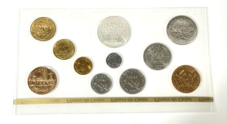Lot de Monnaies de Paris - - MONNAIE DE PARIS - Coffret "Série en Euros de pièc…