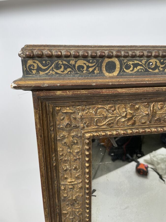 MIROIR en bois doré sculpté de style renaissance - 67 x 49 x 9.5 cm - Lot à ret…