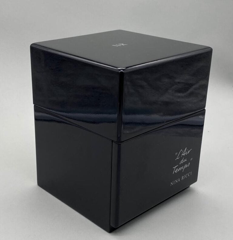 NINA RICCI, 1 flacon anniversaire 60 ans pour "l'air du temps", flacons noir De…