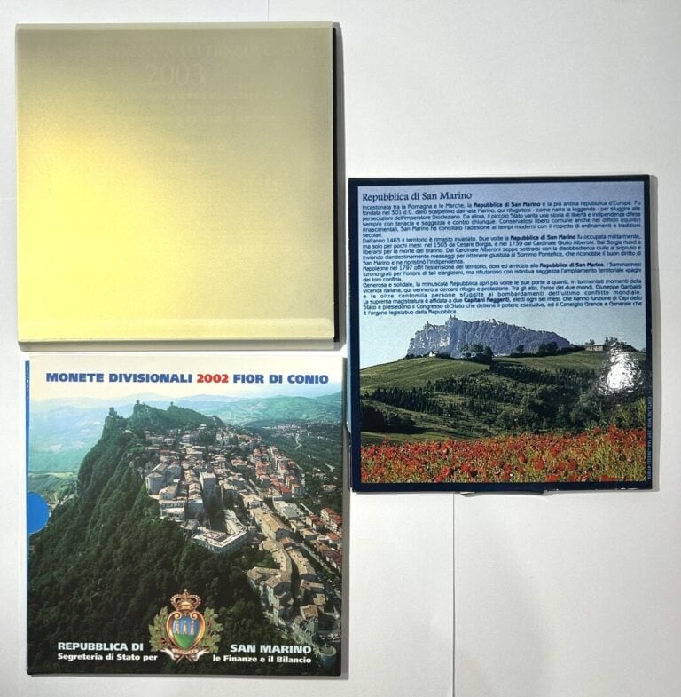 Saint-Marin - Euros - Lot de trois coffrets BU Saint Marin 2002, 2003 et 2004 -…