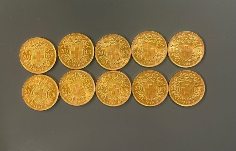 SUISSE - 10 pièces de 20 francs or Helvetia - Poids total : 64.2 g
