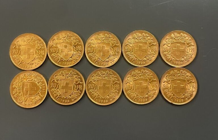 SUISSE - 8 pièces de 20 francs or Helvetia - Poids total : 51.4 g
