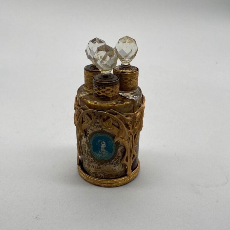 VIVILLE Paris, pour "Charme secret", "Caresse de fleurs" et "Pavane", époque 19…