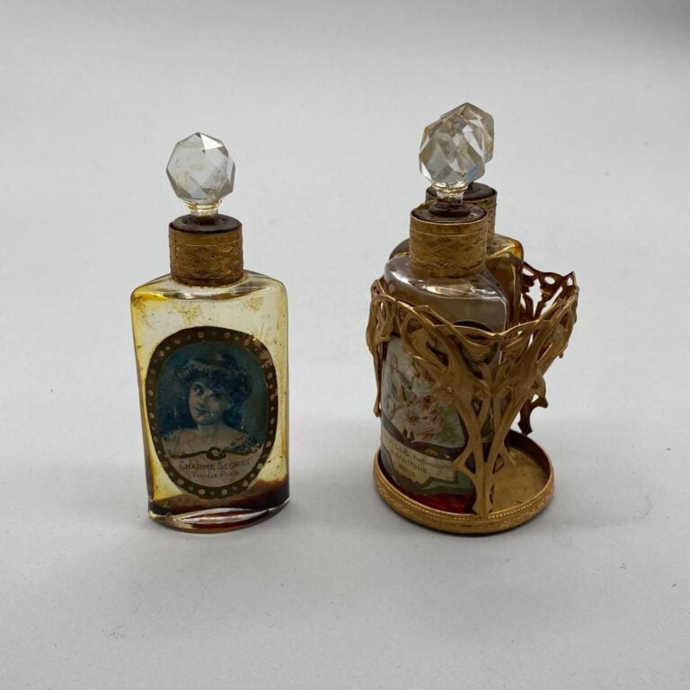 VIVILLE Paris, pour "Charme secret", "Caresse de fleurs" et "Pavane", époque 19…