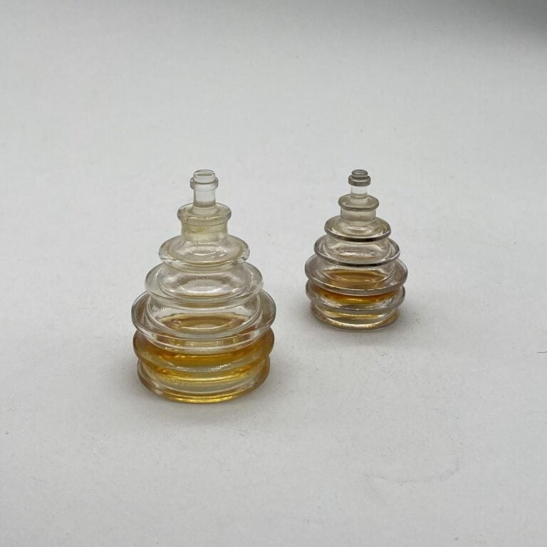 WORTH" "Indiscret" 2 flacons 2 tailles, de René Lalique, bouchon bloqué, hauteu…