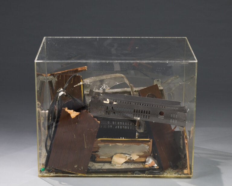 ARMAN(1928-2005) ARMAND FERNANDEZ dit - Colère de télévision, 1976 - Accumulati…