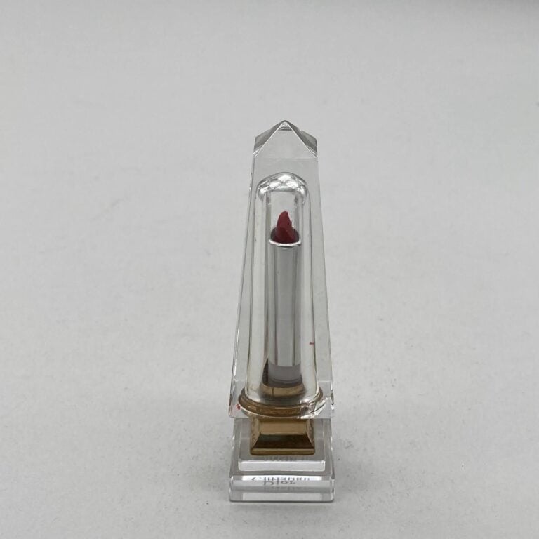 Christian DIOR.Tube de rouge à lèvres obélisque en cristal de Baccarat , avec s…