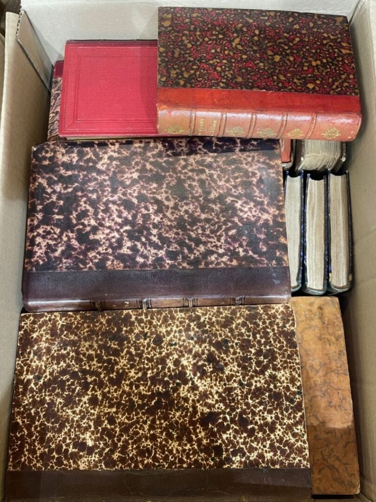 Ensemble de nombreux livres de médecine anciens (XIX° et XX° siècle), reliés. -…