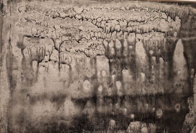 SLAVKO KOPAČ (1913-1995) - Cascade - Encre et technique mixte sur papier marouf…