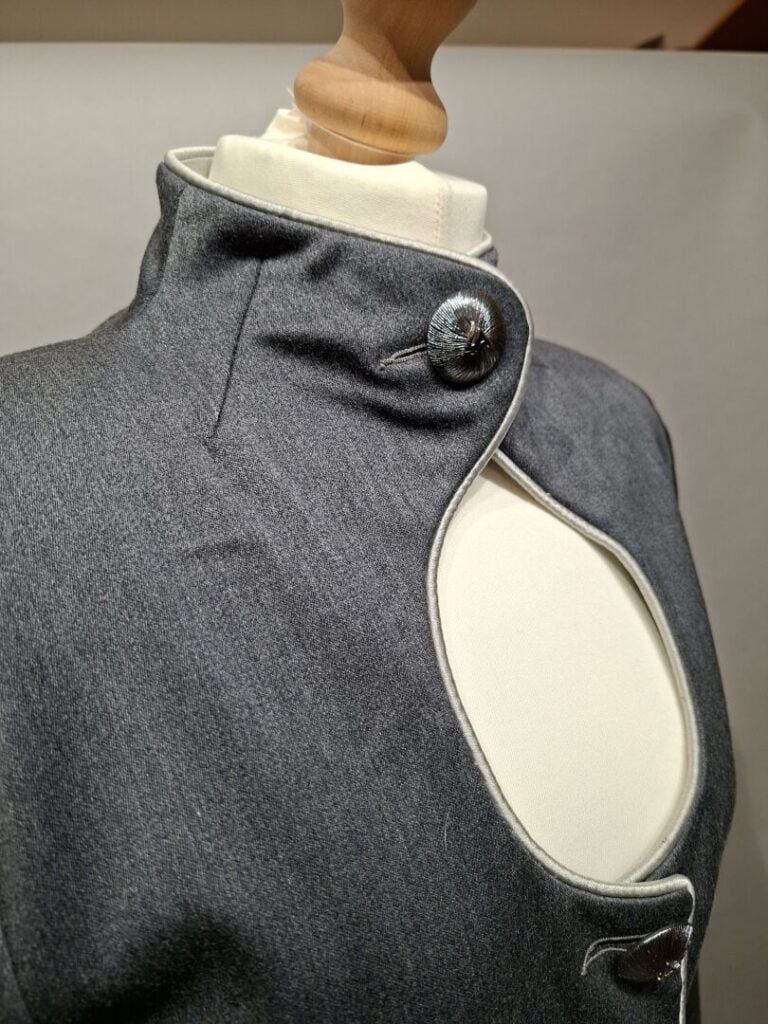 AZZARO Boutique - Tailleur jupe en laine grise - Taille 40