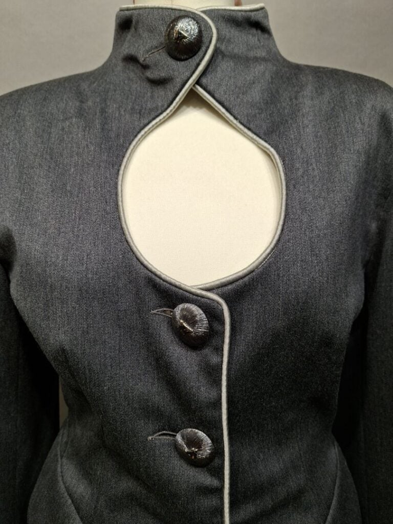 AZZARO Boutique - Tailleur jupe en laine grise - Taille 40