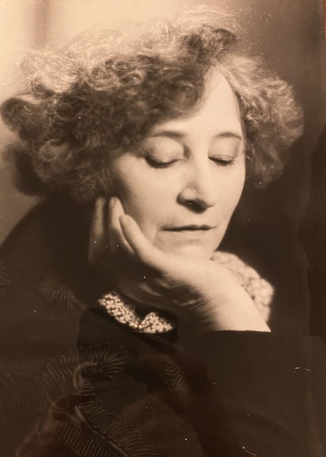 COLETTE - PORTRAITS ET MONDANITÉS - Ensemble de photographies de Colette figura…