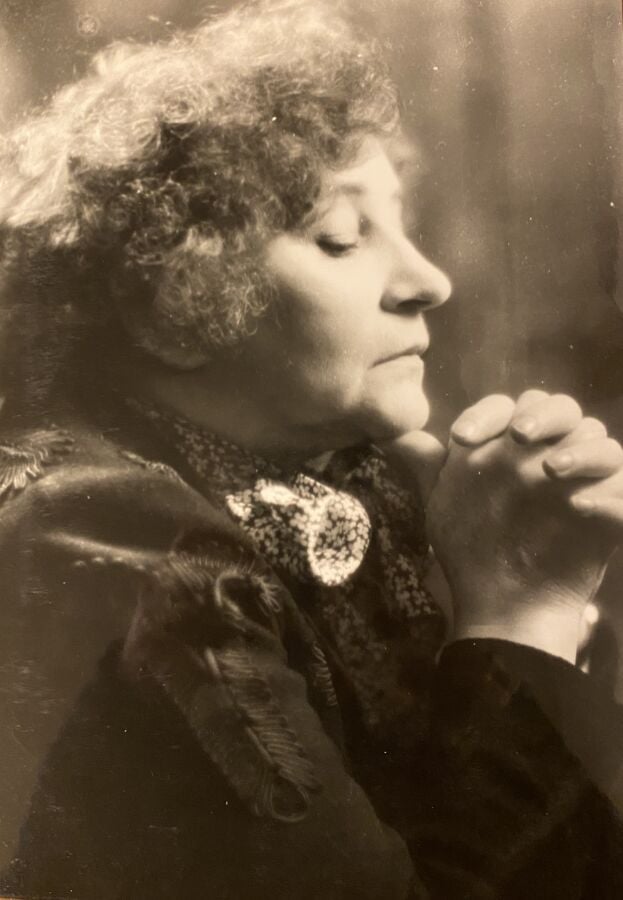 COLETTE - PORTRAITS ET MONDANITÉS - Ensemble de photographies de Colette figura…