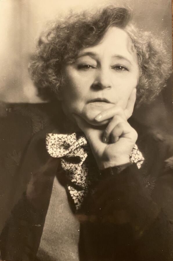 COLETTE - PORTRAITS ET MONDANITÉS - Ensemble de photographies de Colette figura…