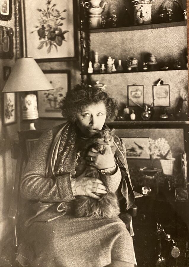 COLETTE - PORTRAITS ET MONDANITÉS - Ensemble de photographies de Colette figura…