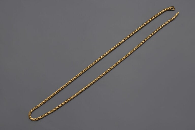 Collier en or jaune (750) à maille tressée - Poids : 32.4 g - L : 48 cm