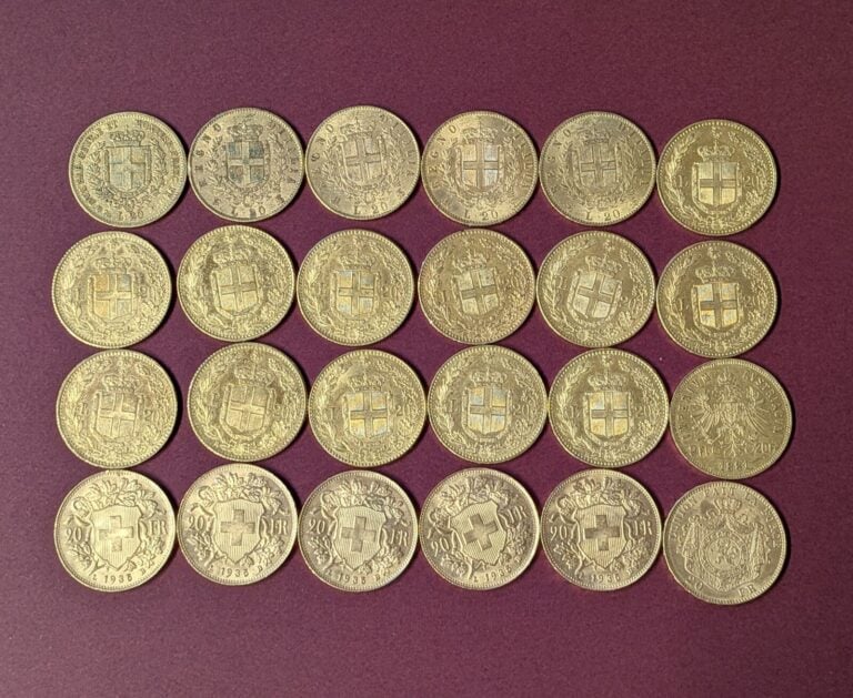 Ensemble de 24 pièces d'or comprenant : - - 5 pièces de 20 Francs or Vreneli (5…