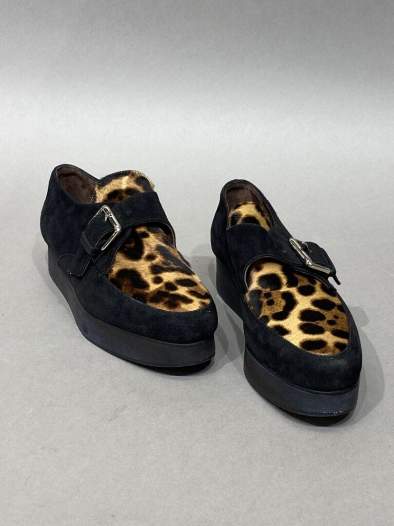 GIANFRANCO FABRI - Paire de mocassins à boucle en daim noir et motif léopard -…