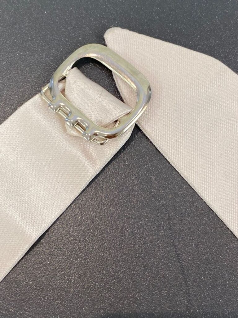 GUCCI - Ceinture de smoking en satin blanc - L : 98 cm