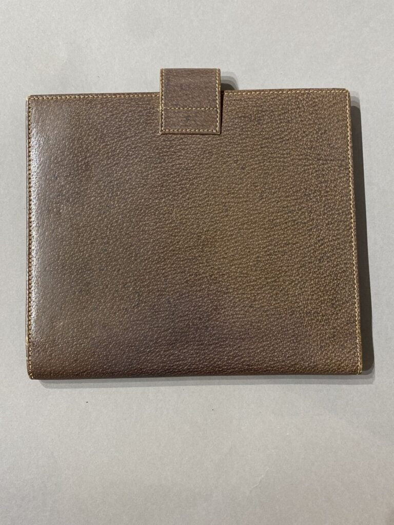 GUCCI - Protège document en cuir taupe