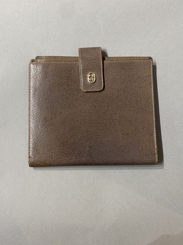 GUCCI - Protège document en cuir taupe