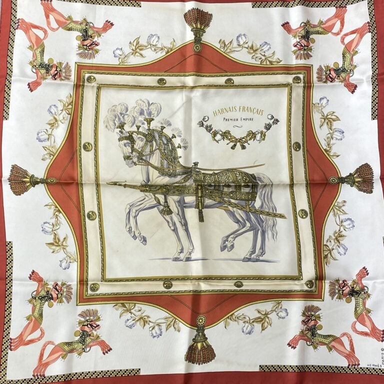 HERMES - Carré en twill de soie à décor imprimé titré Harnais français Premier…