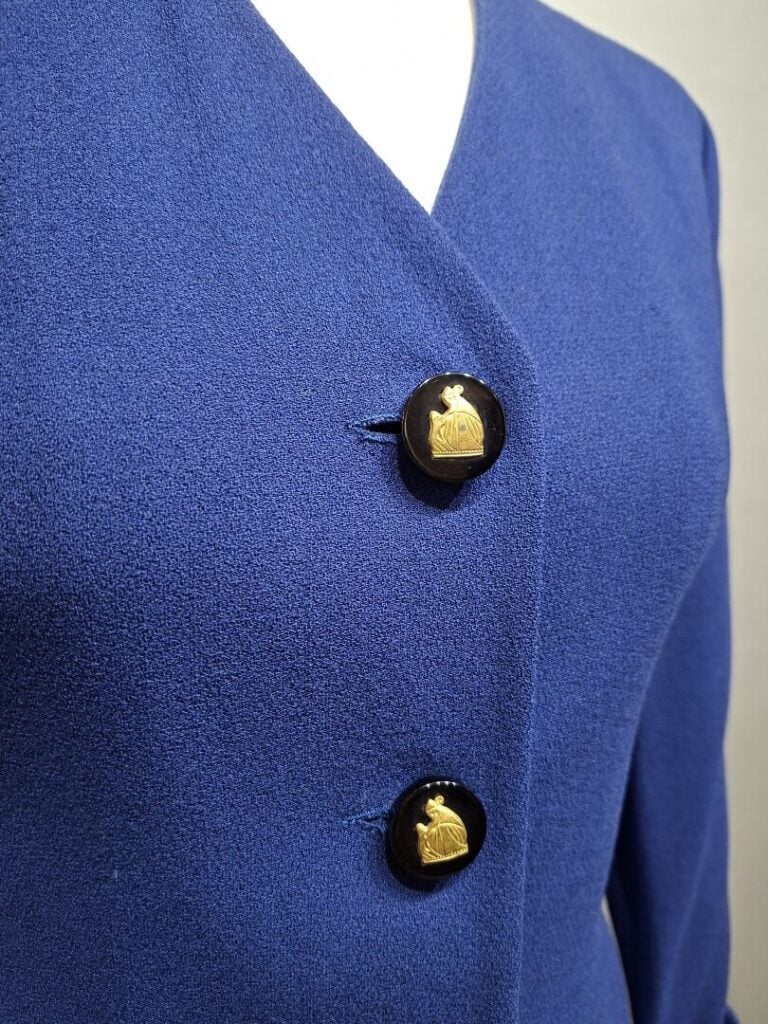 LANVIN Paris - Robe boutonnée en crêpe bleu marine - Taille 38 - On joint un ma…
