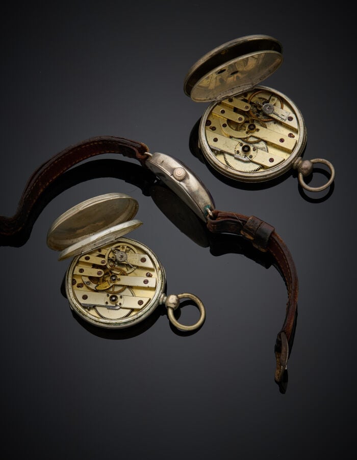 LOT en argent (min. 800‰) comprenant : - - un BRACELET MONTRE ovale, cadran, bo…