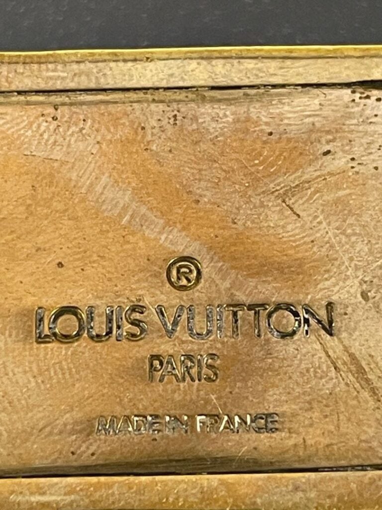 LOUIS VUITTON - Presse-papier en métal - Siglé - 5 x 3 x 2 cm