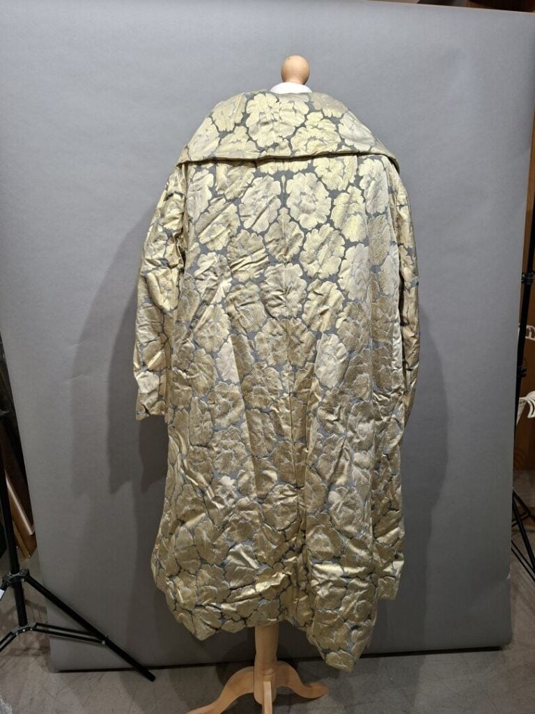 NINA RICCI - Ensemble comprenant une veste et une robe en tissu à motif fleuri