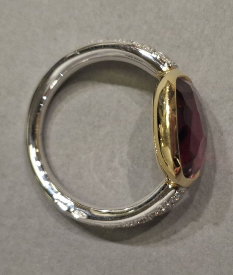 POMELLATO - Bague en or deux tons (750°/°°), modèle "Sherazade", ornée d'une to…
