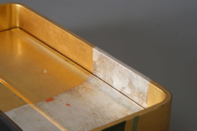 Boite à écrire en laque de forme rectangulaire de style Rinpa School - - Le cou… Vente aux encheres – Auction House – Commissaire-priseur – Auctioneer - Boisgirard Antonini – Paris – Nice