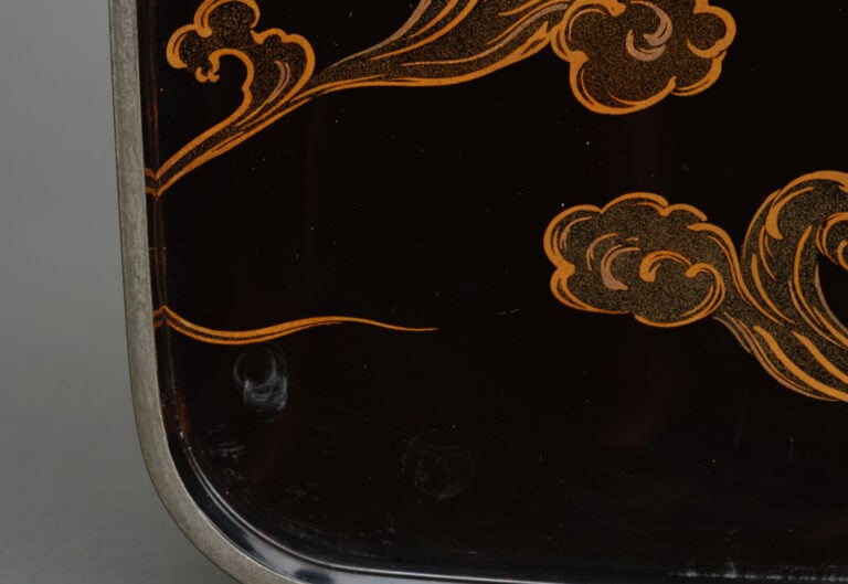Boîte à encre rectangulaire laquée suzuri'bako 硯箱 (boîte à écrire) à couvercle…