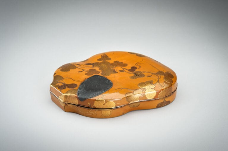Boîte à encre (suzuri-bako) en laque, en forme de double par Hara Yôyûsai (1769…