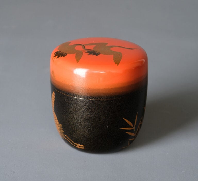 Boîte à thé laquée 棗 (natsume) réalisée par Nakano Kôichi 中野孝一 (né en 1947), dé…