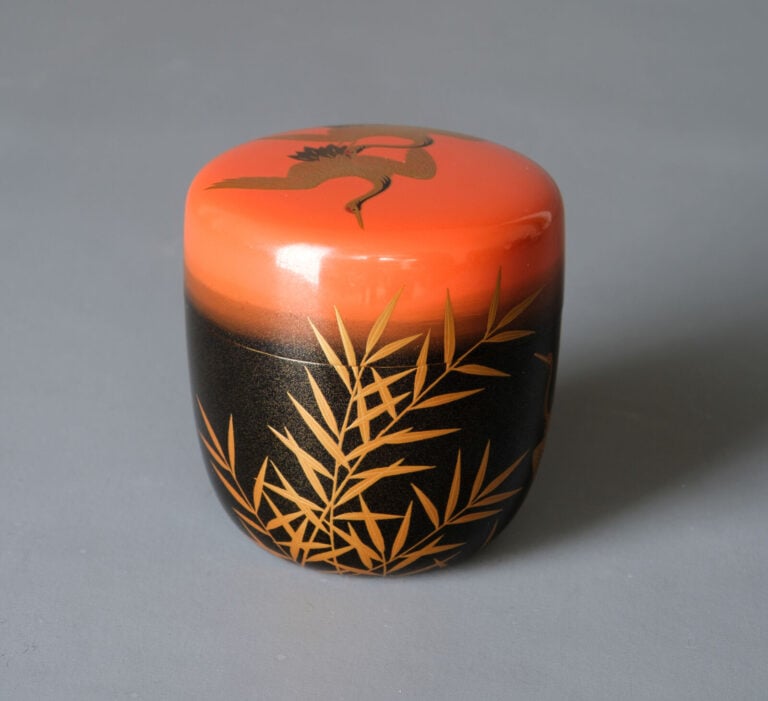 Boîte à thé laquée 棗 (natsume) réalisée par Nakano Kôichi 中野孝一 (né en 1947), dé…
