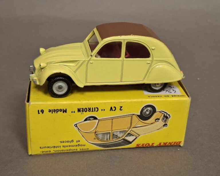 DINKIE TOYS - Citroën 2CV miniature, modèle 61, années 60 - Avec sa boîte d'ori…