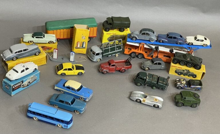 DINKIE TOYS - Lot de véhicules divers