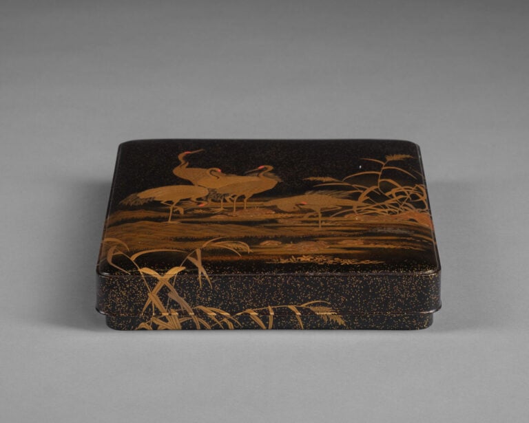 Ensemble comprenant un ryôshibako 料 紙 箱 (boîte à documents) et une suzuribako 硯… Vente aux encheres – Auction House – Commissaire-priseur – Auctioneer - Boisgirard Antonini – Paris – Nice